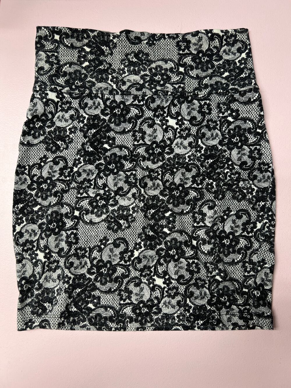 Charlotte Russe Women's High Waist Pull On Floral Lace Print Mini Skirt S